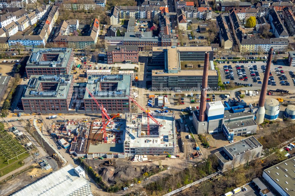 Essen von oben - Neubau eines Büro- und Geschäftshauses der RWE Renewables GmbH in Essen im Bundesland Nordrhein-Westfalen, Deutschland