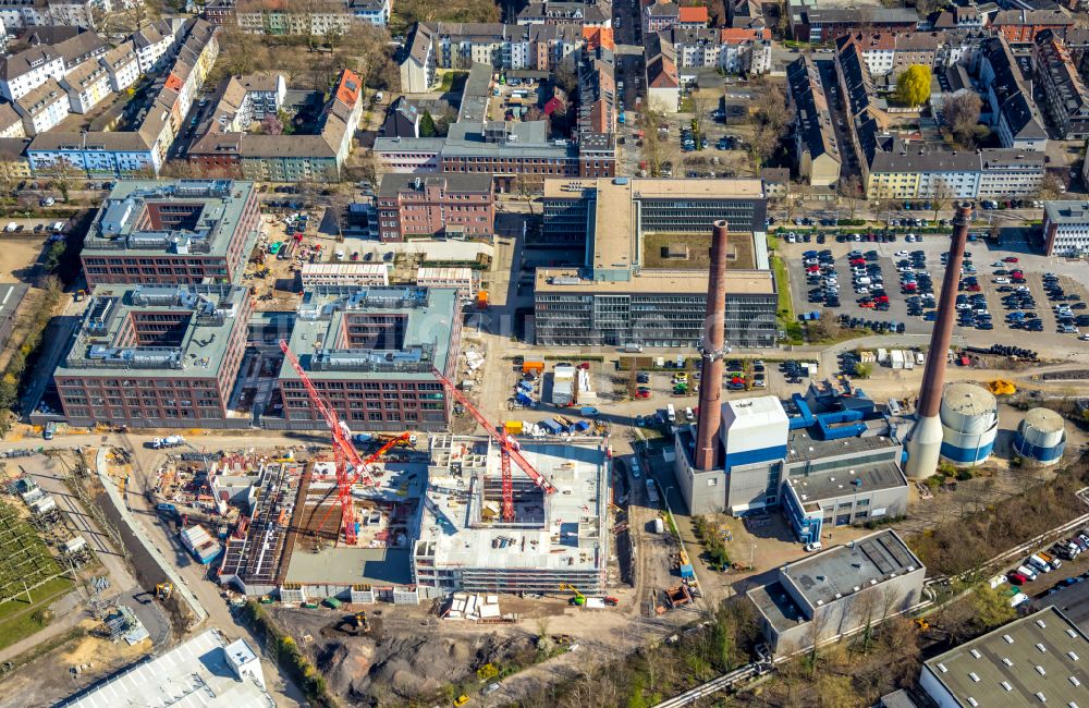 Essen aus der Vogelperspektive: Neubau eines Büro- und Geschäftshauses der RWE Renewables GmbH in Essen im Bundesland Nordrhein-Westfalen, Deutschland