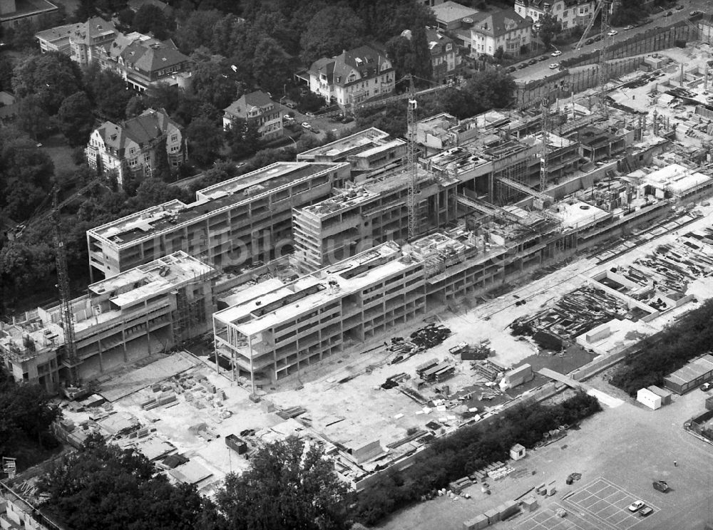 Bonn von oben - Neubau eines Büro- und Geschäftshauses Schürmann-Bau an der Kurt-Schumacher-Straße im Ortsteil Gronau in Bonn im Bundesland Nordrhein-Westfalen, Deutschland