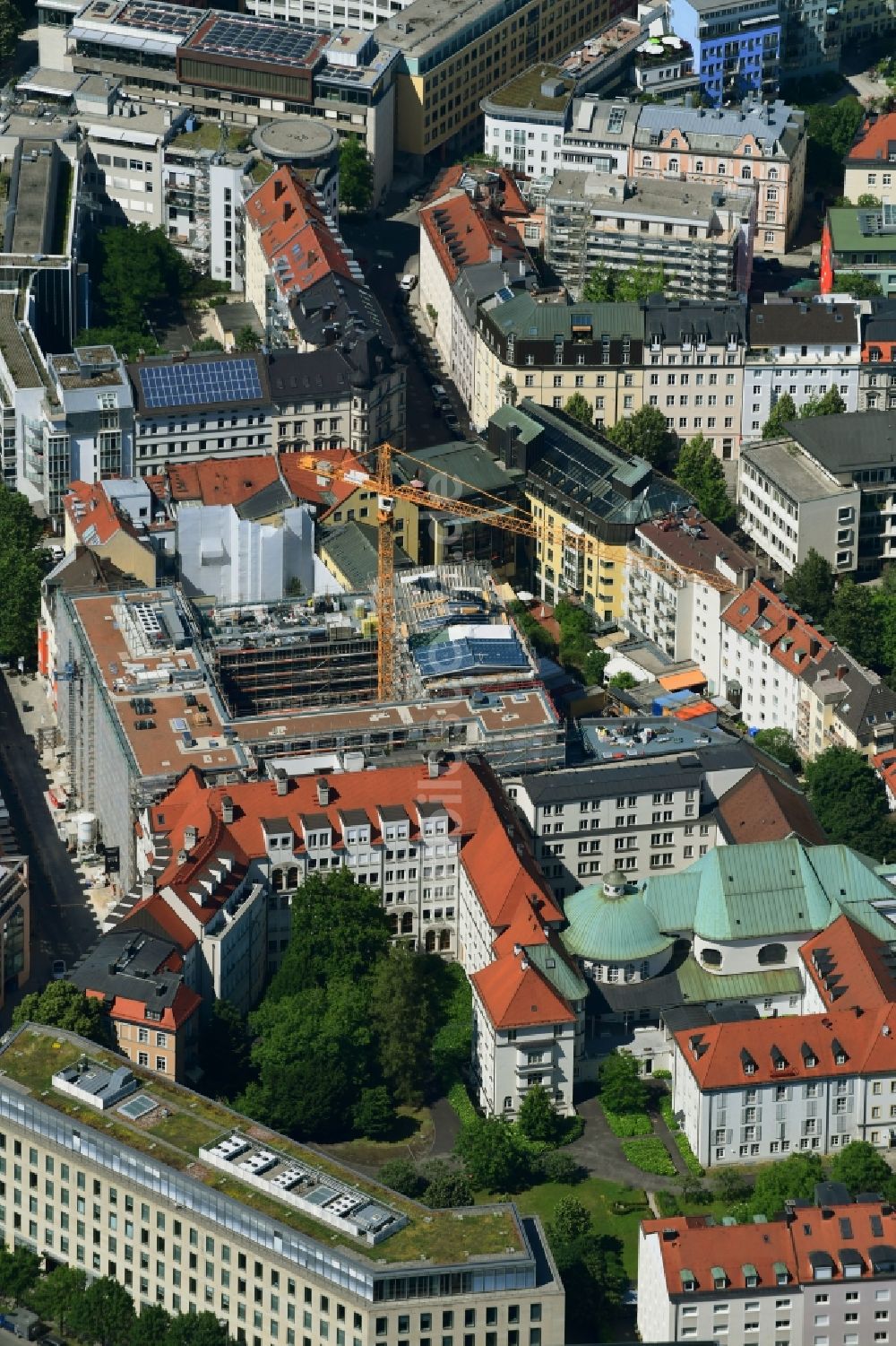 Luftbild München - Neubau eines Büro- und Geschäftshauses SEITZ 8 in München im Bundesland Bayern, Deutschland