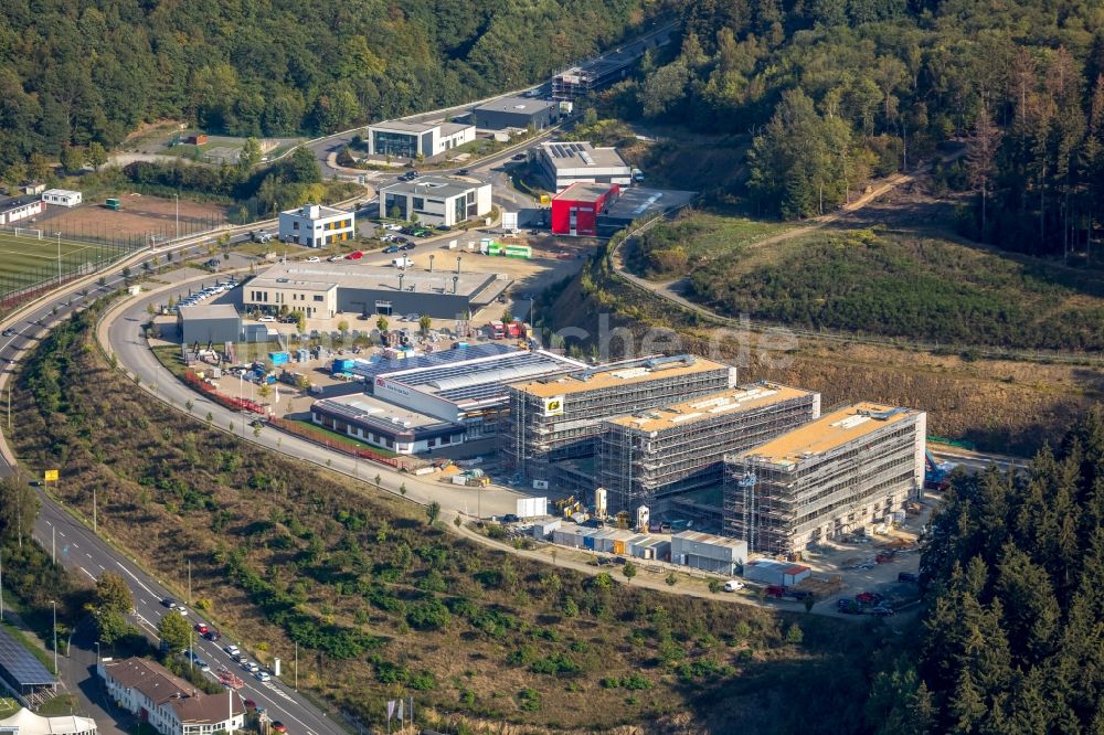 Siegen von oben - Neubau eines Büro- und Geschäftshauses Summit in Siegen im Bundesland Nordrhein-Westfalen, Deutschland