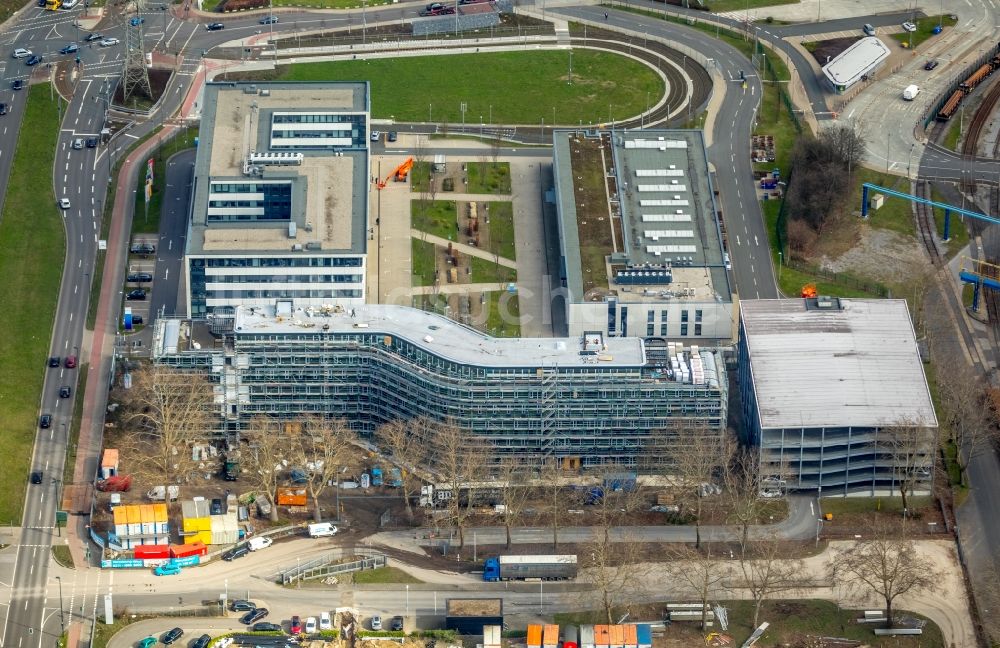 Düsseldorf von oben - Neubau eines Büro- und Geschäftshauses THEO105 der Grundstücksgesellschaft HOBERG & DRIESCH mbH in Düsseldorf im Bundesland Nordrhein-Westfalen, Deutschland