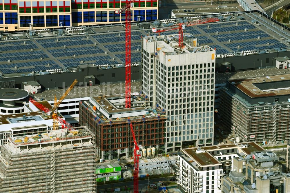 Frankfurt am Main aus der Vogelperspektive: Neubau eines Büro- und Geschäftshauses DB Tower im Ortsteil Gallus in Frankfurt am Main im Bundesland Hessen, Deutschland