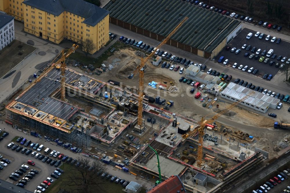 Potsdam aus der Vogelperspektive: Neubau eines Bürokomplexes für die Landesregierung Brandenburg in Potsdam