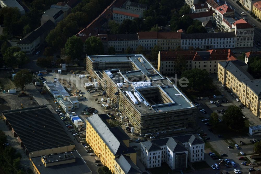 Potsdam aus der Vogelperspektive: Neubau eines Bürokomplexes für die Landesregierung Brandenburg in Potsdam