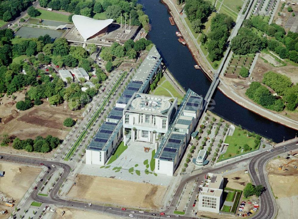 Luftbild Berlin - Neubau des Bundeskanzleramtes auf dem Spreebogen in Berlin - Tiergarten / Mitte.