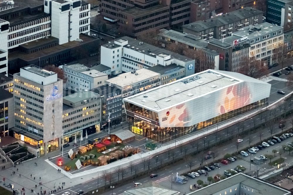 Dortmund von oben - Neubau des Deutschen Fußballmuseums in Dortmund im Bundesland Nordrhein-Westfalen