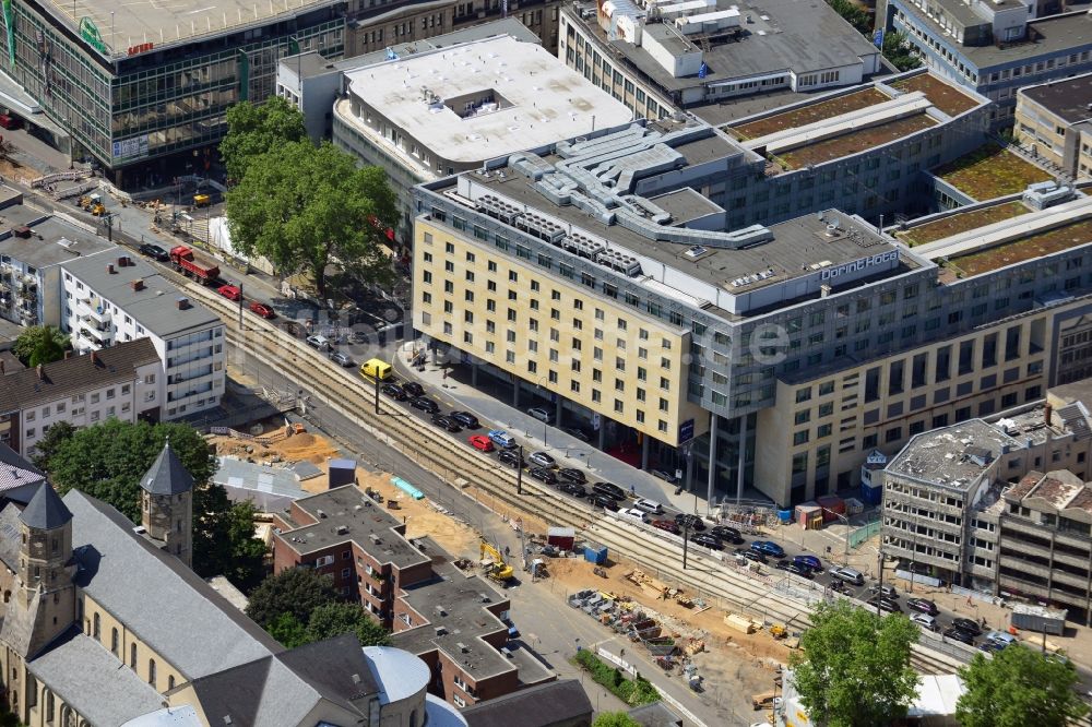 Luftaufnahme Köln - Neubau des Dorint Hotel am Heumarkt Köln an der Pipinstraße in Köln im Bundesland Nordrhein-Westfalen