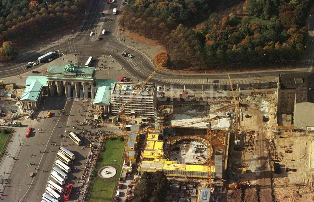 Berlin von oben - Neubau Dresdner Bank am Brandenburger Tor / Jede Verwendung nur mit Urheberangabe: Foto: LUFTBILD & PRESSEFOTO/Robert Grahn und Belegzusendung bei Drucken statthaft !!