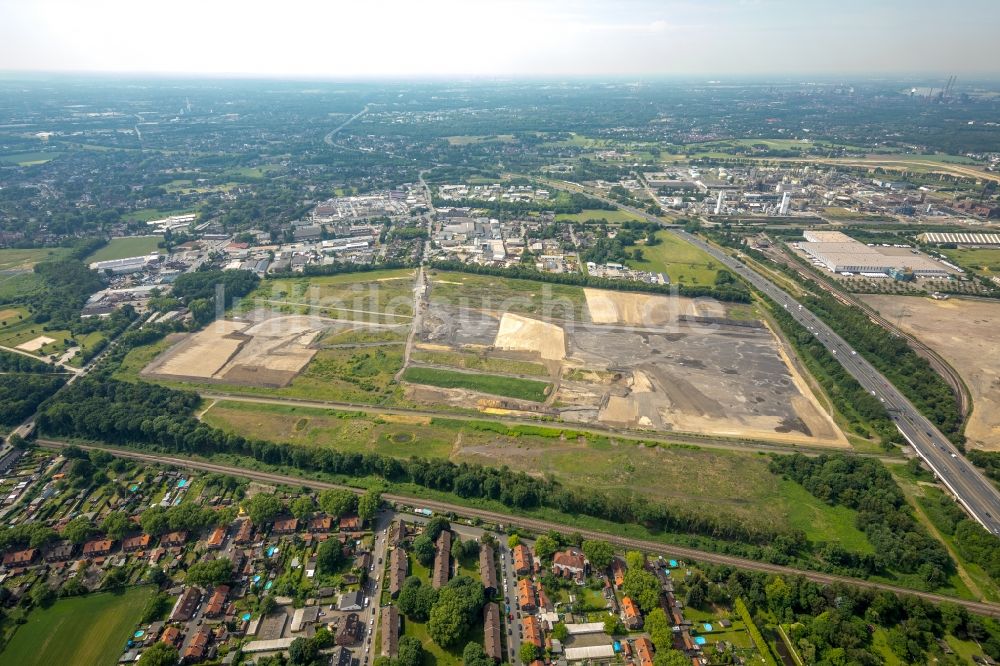 Oberhausen von oben - Neubau des Edeka-Zentrallagers im Gewerbegebiet Weierheide in Oberhausen im Bundesland Nordrhein-Westfalen, Deutschland