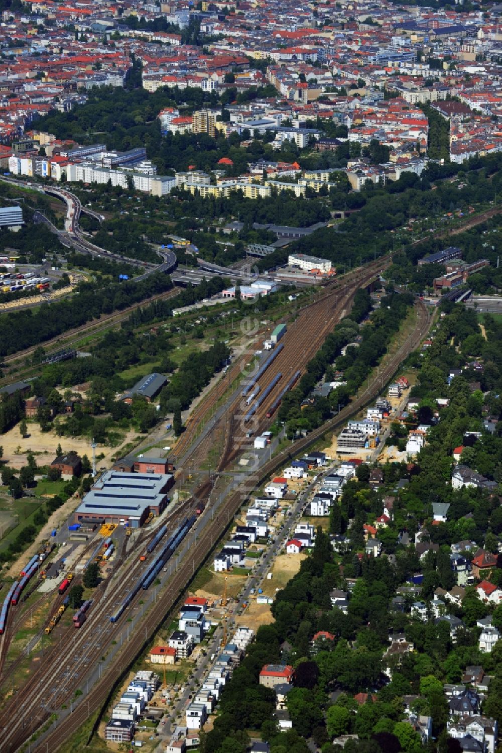 Luftaufnahme Berlin - Neubau - Einfamilienhaus - Wohngebiet entlang der Hilde-Ephraim-Straße im Stadtteil Grunewald von Berlin