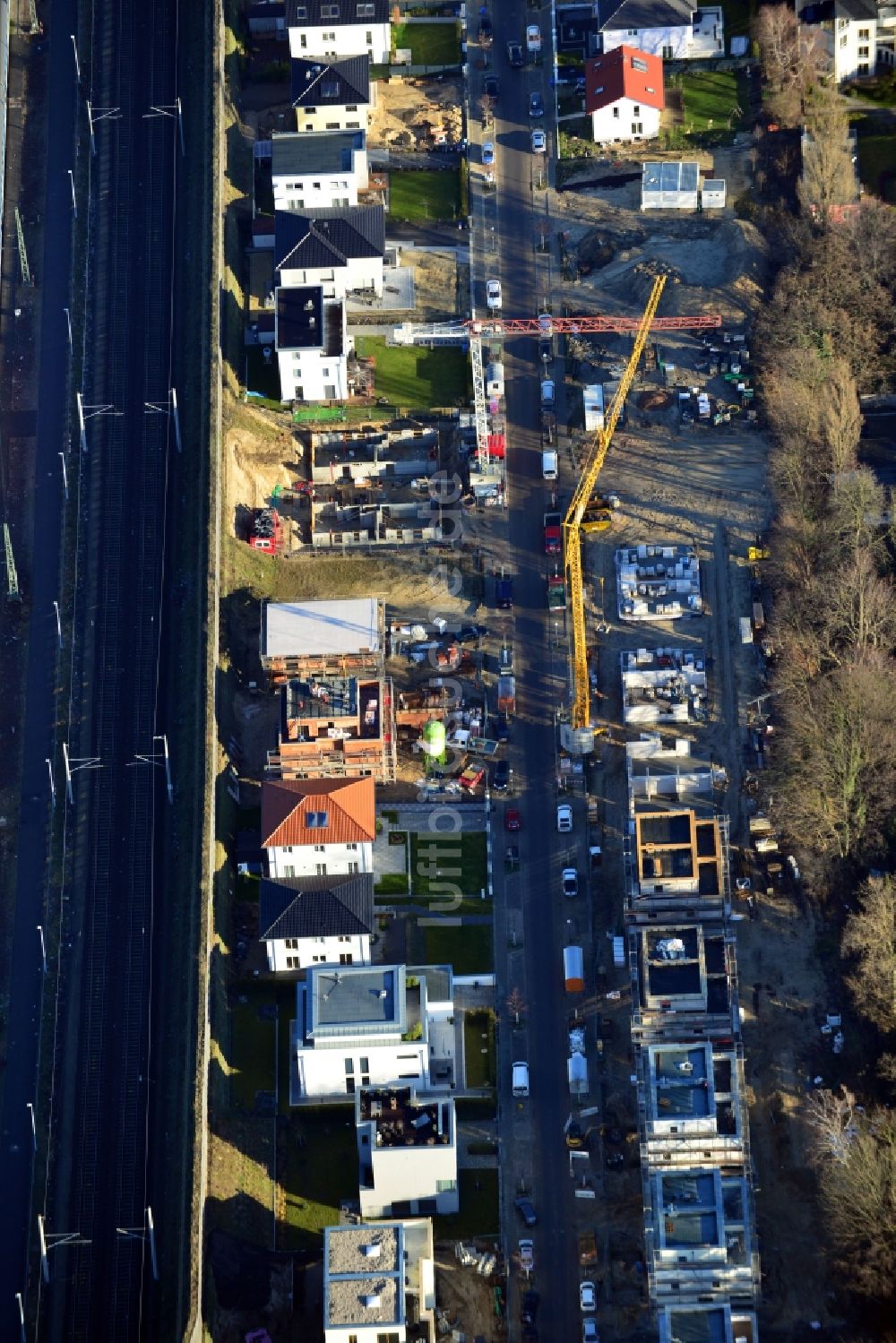 Berlin aus der Vogelperspektive: Neubau - Einfamilienhaus - Wohngebiet entlang der Hilde-Ephraim-Straße im Stadtteil Grunewald von Berlin