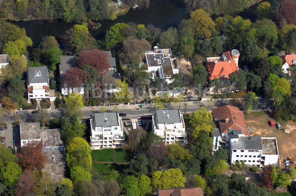 Luftaufnahme Berlin - Neubau Einfamilienhäuser an der Delbrückstrasse 15 am Hubertussee in 14193 BERLIN