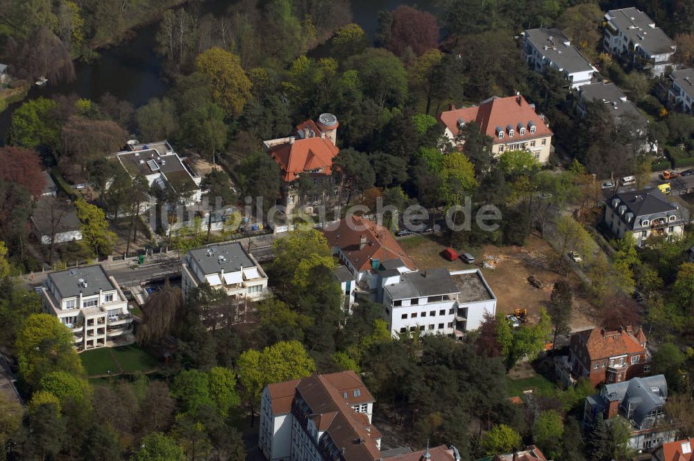 Luftaufnahme Berlin - Neubau Einfamilienhäuser an der Delbrückstrasse 15 am Hubertussee in 14193 BERLIN