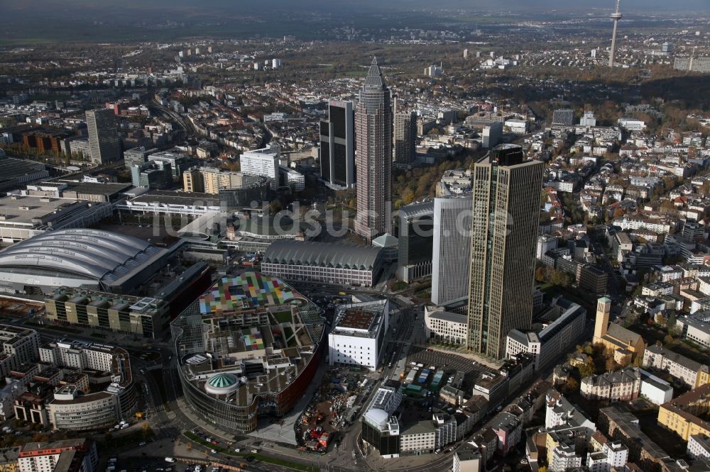 Luftbild Frankfurt am Main - Neubau des Einkaufszentrums des Gebäudekomplexes Skyline Plaza in Frankfurt am Main