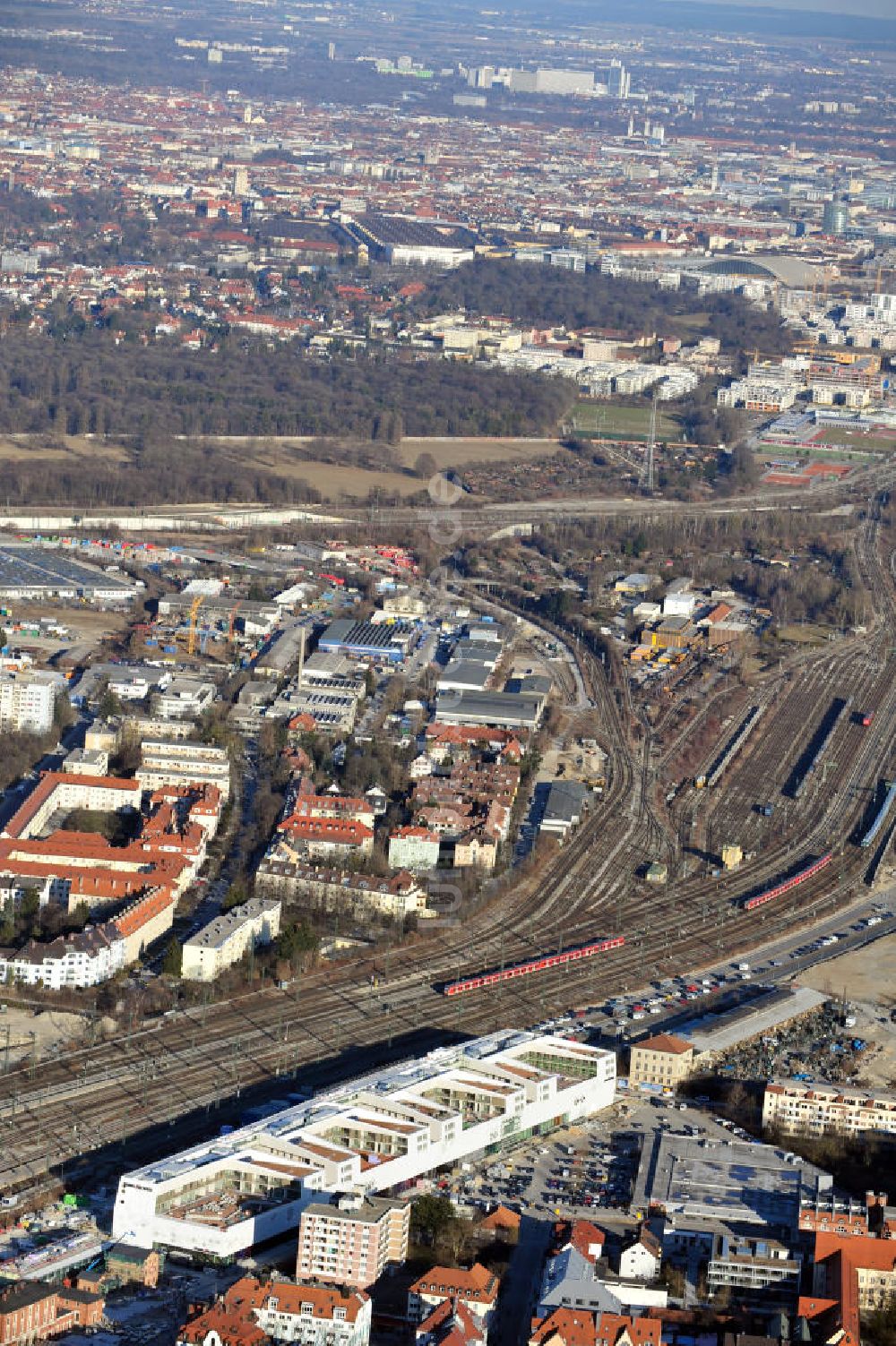 München-Pasing von oben - Neubau des Einkaufszentrums Pasing Arcaden in München-Pasing