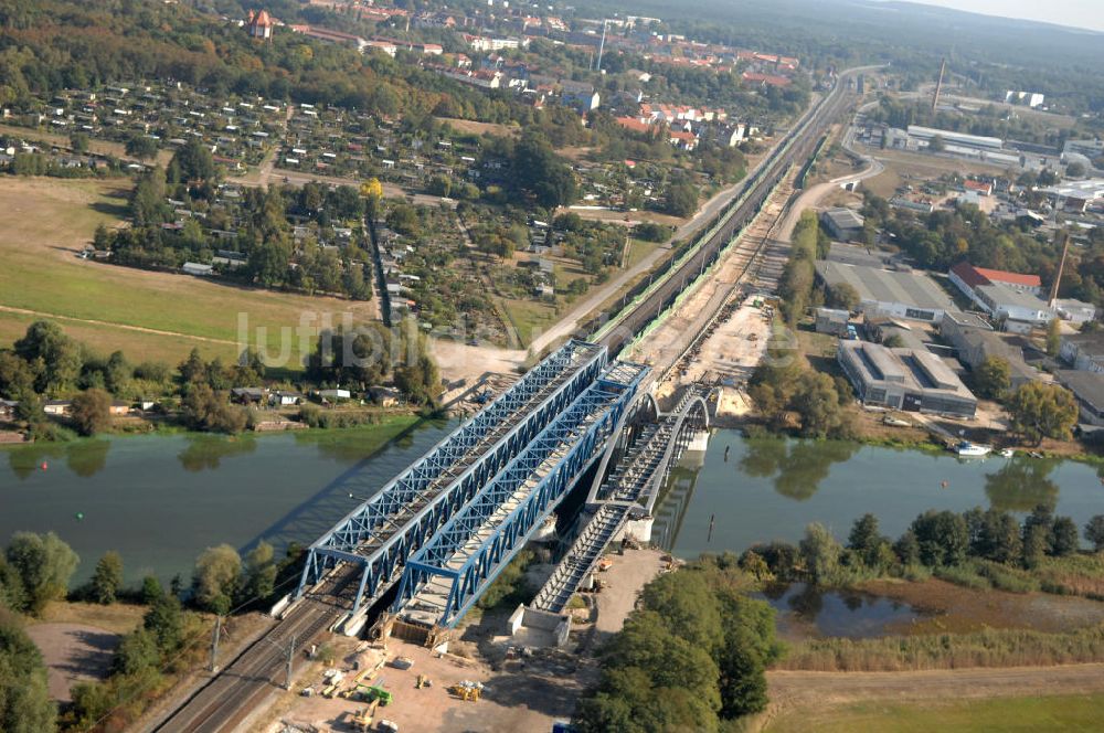 RATHENOW aus der Vogelperspektive: Neubau der Eisenbahnüberführung Havelbrücke Rathenow