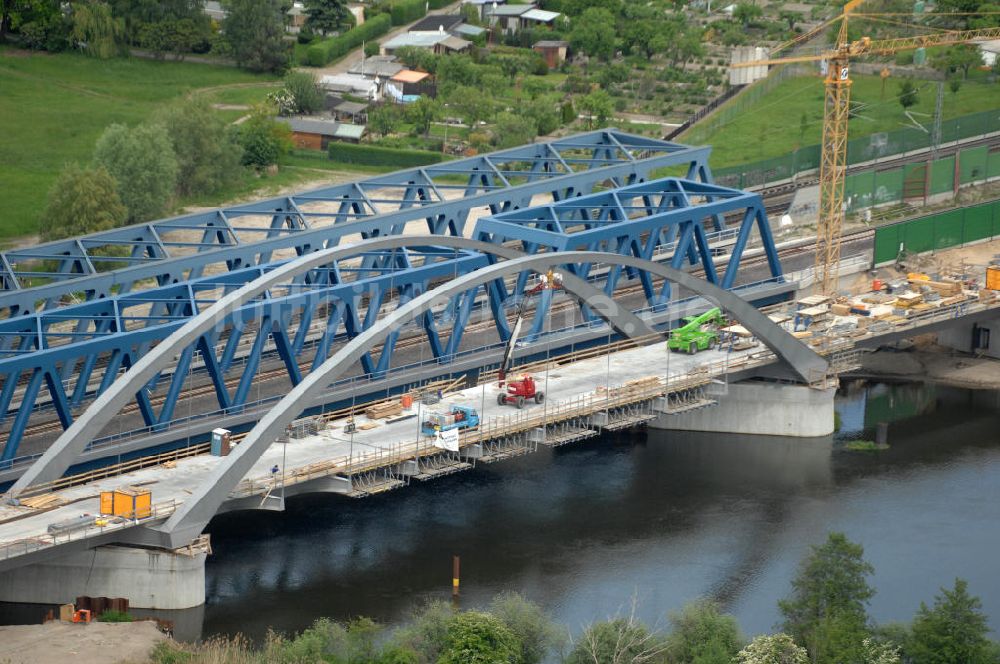 Rathenow von oben - Neubau der Eisenbahnüberführung Havelbrücke Rathenow