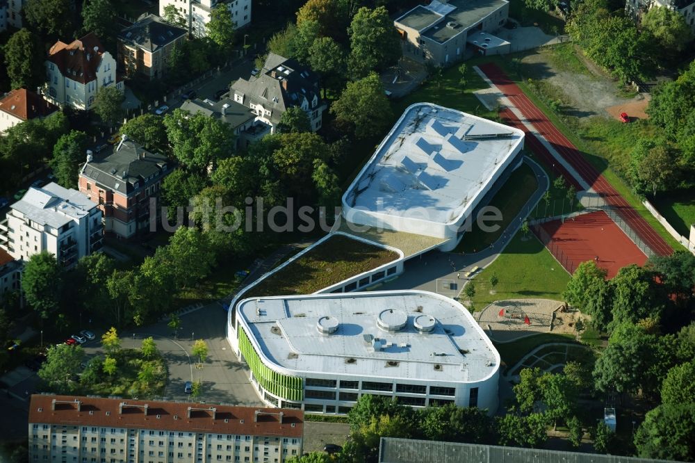 Leipzig von oben - Neubau der Erich-Kästner-Schule an der Erfurter Straße in Leipzig im Bundesland Sachsen