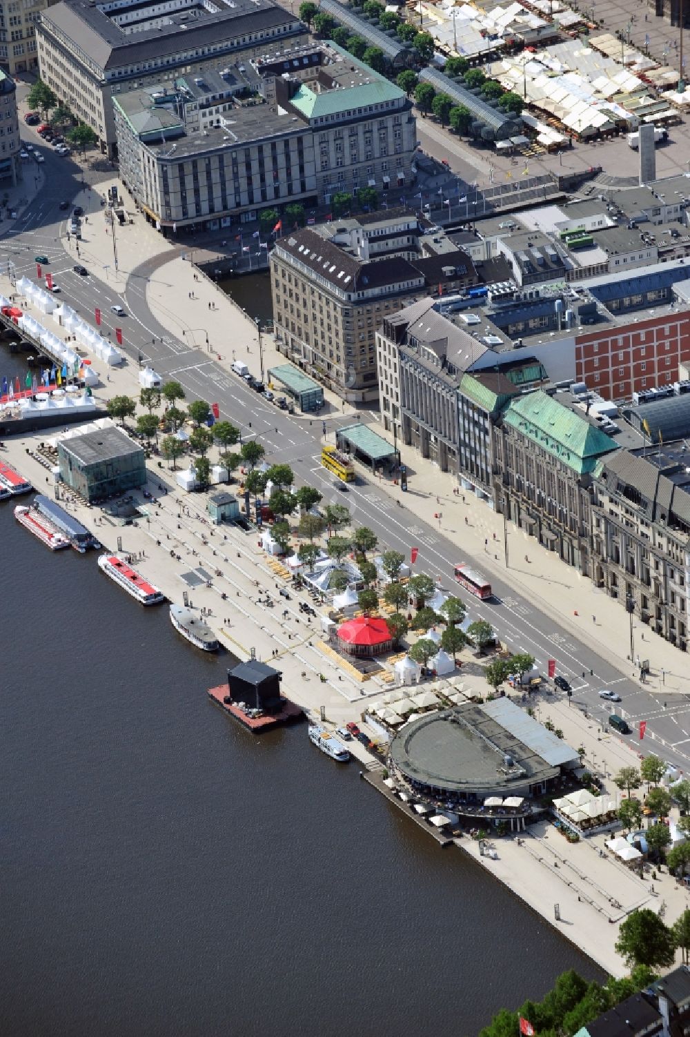 Hamburg von oben - Neubau Ericus-Contor und Spiegel- Hauptsitz in der Hamburger Hafencity in Hamburg