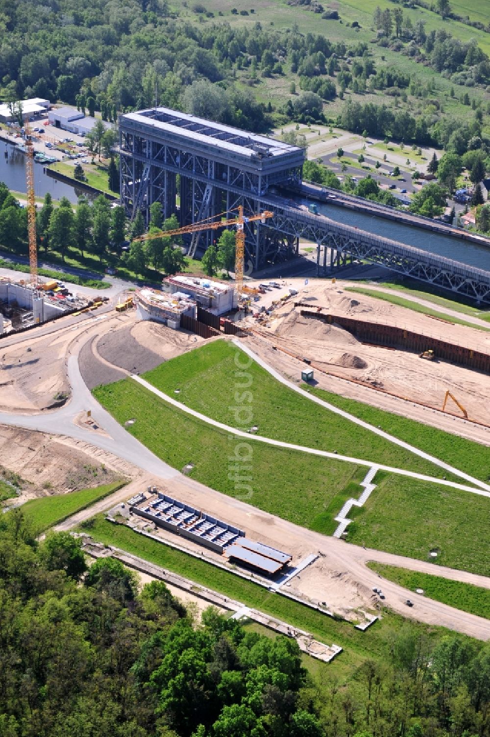 Niederfinow aus der Vogelperspektive: Neubau und Erweiterungsbaustelle am Schiffshebewerk Niederfinow