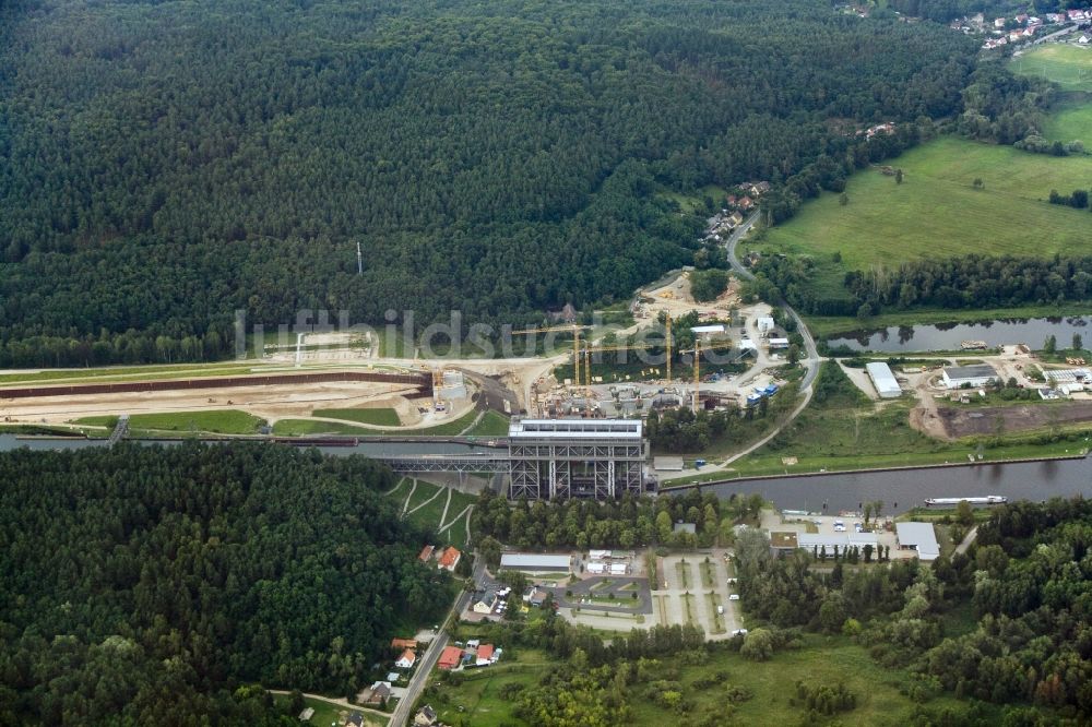 Niederfinow aus der Vogelperspektive: Neubau und Erweiterungsbaustelle am Schiffshebewerk Niederfinow