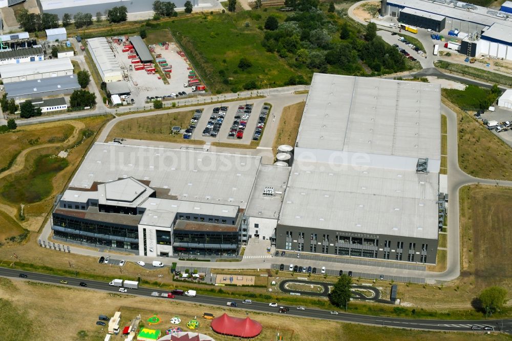 Luftaufnahme Hoppegarten - Neubau der Europazentrale Clinton in Hoppegarten im Bundesland Brandenburg