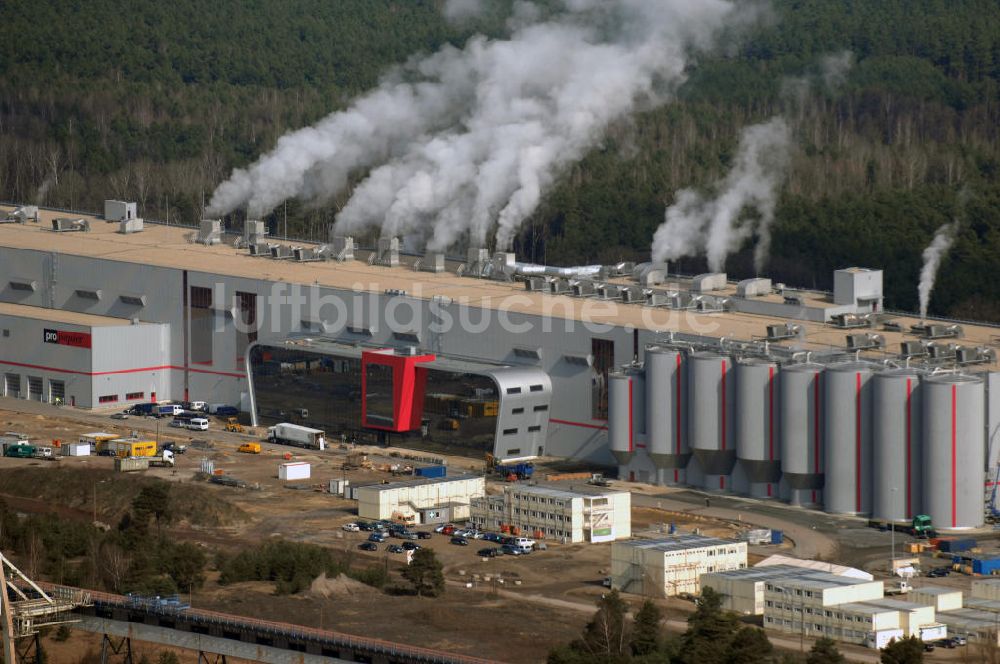 Luftbild Eisenhüttenstadt - Neubau der Fabrik für Wellpappenrohpapiere der Propapier PM2 GmbH in Eisenhüttenstadt