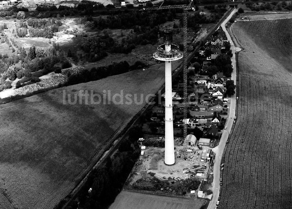 Moers aus der Vogelperspektive: Neubau Funkturm und Sendeanlage als Grundnetzsender im Ortsteil Meerbeck in Moers im Bundesland Nordrhein-Westfalen, Deutschland