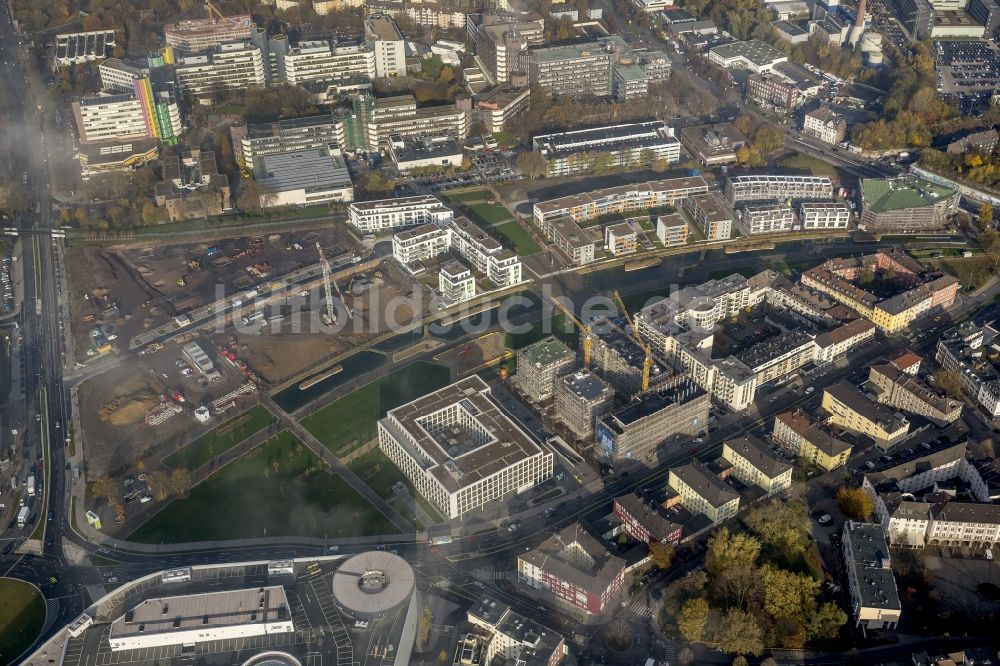 Essen von oben - Neubau- Gebiet Grüne Mitte am Berliner Platz in der Essener Innenstadt im Bundesland Nordrhein-Westfalen