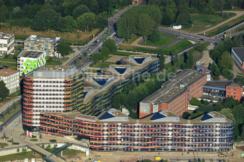 Luftbild Hamburg - Neubau des Gebäude - Komplex der Behörde für Stadtentwicklung und Umwelt in Hamburg - Wilhelmsburg