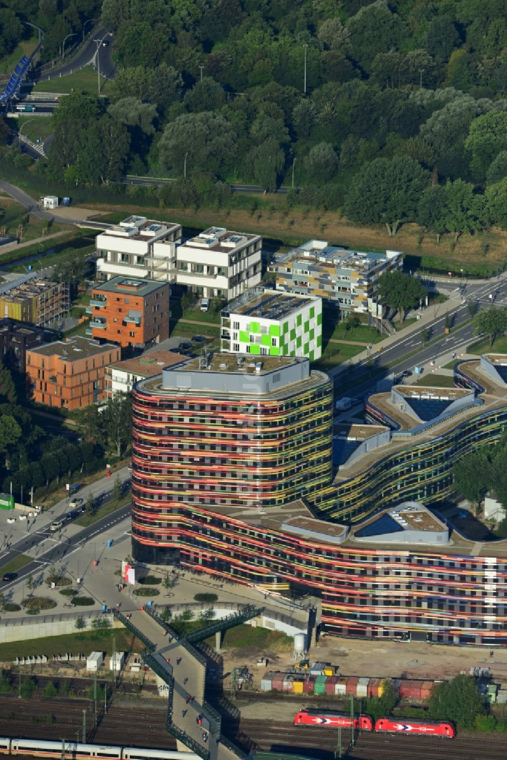 Luftaufnahme Hamburg - Neubau des Gebäude - Komplex der Behörde für Stadtentwicklung und Umwelt in Hamburg - Wilhelmsburg