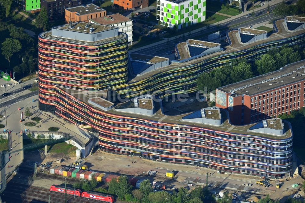 Hamburg aus der Vogelperspektive: Neubau des Gebäude - Komplex der Behörde für Stadtentwicklung und Umwelt in Hamburg - Wilhelmsburg