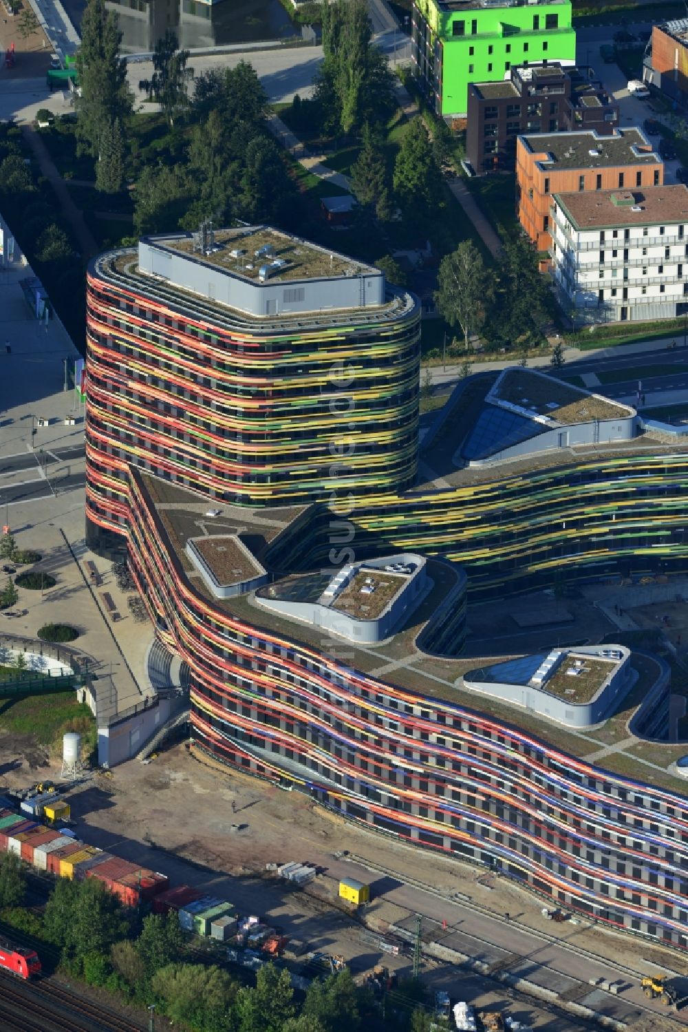 Luftbild Hamburg - Neubau des Gebäude - Komplex der Behörde für Stadtentwicklung und Umwelt in Hamburg - Wilhelmsburg