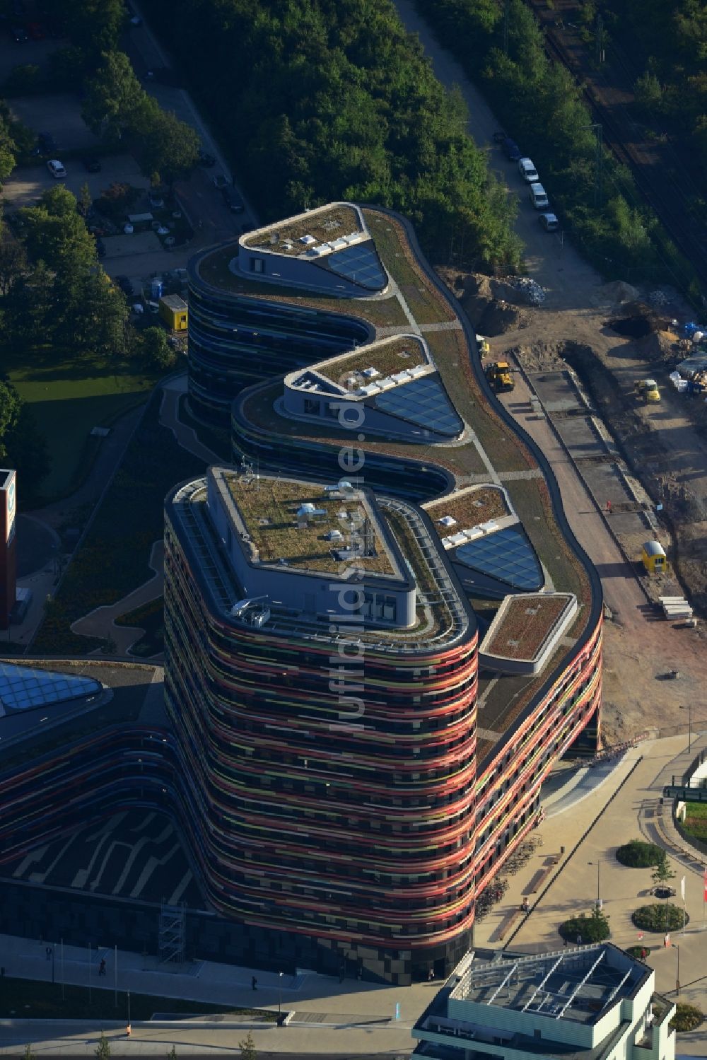 Luftaufnahme Hamburg - Neubau des Gebäude - Komplex der Behörde für Stadtentwicklung und Umwelt in Hamburg - Wilhelmsburg