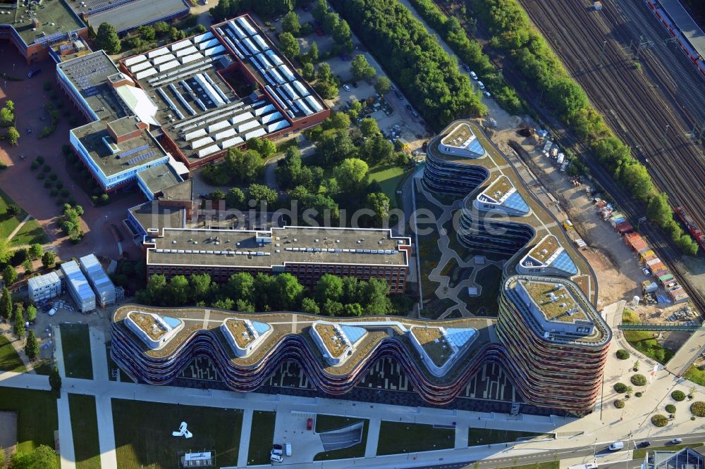 Hamburg aus der Vogelperspektive: Neubau des Gebäude - Komplex der Behörde für Stadtentwicklung und Umwelt in Hamburg - Wilhelmsburg