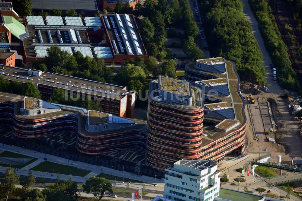 Hamburg aus der Vogelperspektive: Neubau des Gebäude - Komplex der Behörde für Stadtentwicklung und Umwelt in Hamburg - Wilhelmsburg