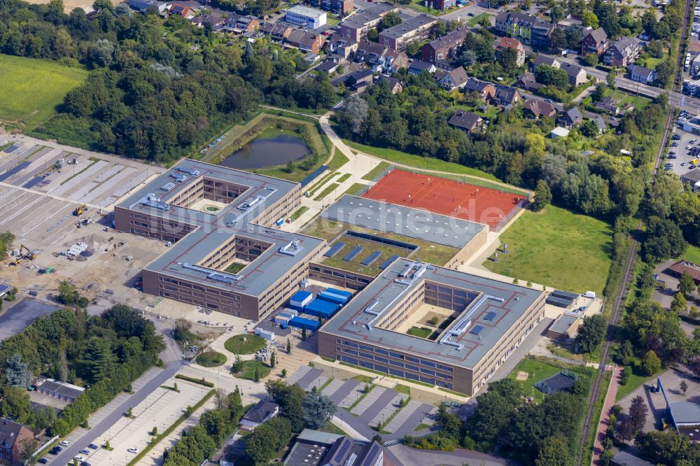 Luftbild Moers - Neubau des Gebäudekomplex der Berufsschule Berufskolleg für Technik Moers (BKTM) an der Repelener Straße in Moers im Bundesland Nordrhein-Westfalen, Deutschland