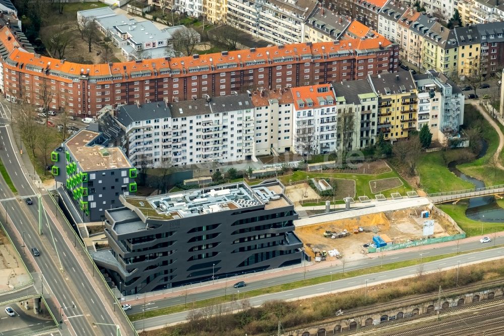 Luftbild Düsseldorf - Neubau- Gebäudekomplex der Düsseldorfer FOM Hochschule in Düsseldorf im Bundesland Nordrhein-Westfalen