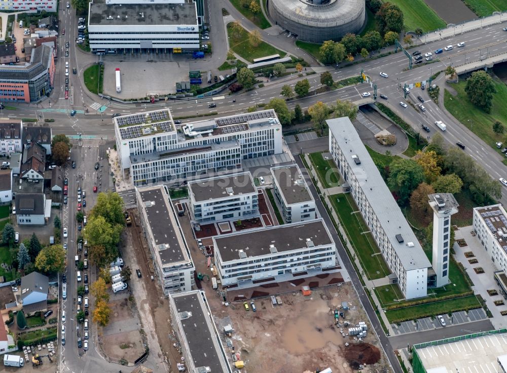 Luftbild Offenburg - Neubau des Gebäudekomplex Medienhauses Hubert Burda Media am Kronenplatz - Hauptstraße in Offenburg im Bundesland Baden-Württemberg, Deutschland