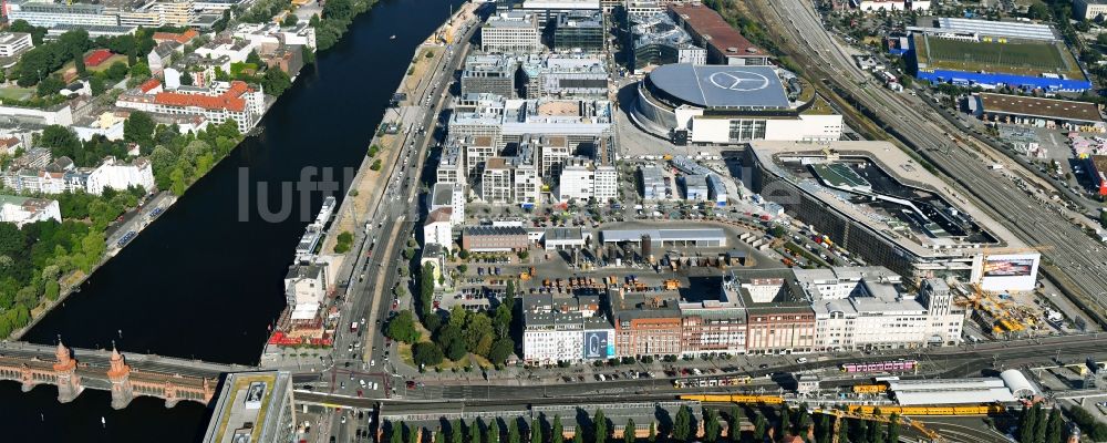 Berlin von oben - Neubau des Gebäudekomplexes des Einkaufszentrum East Side Mall auf dem Anschutz - Areal im Friedrichshain in Berlin, Deutschland