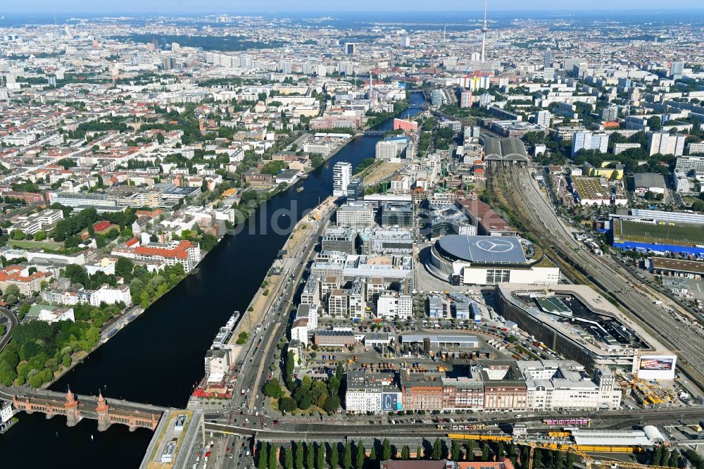 Berlin aus der Vogelperspektive: Neubau des Gebäudekomplexes des Einkaufszentrum East Side Mall auf dem Anschutz - Areal im Friedrichshain in Berlin, Deutschland