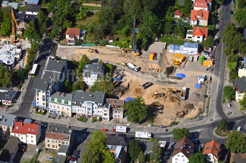 Berlin von oben - Neubau des Gebäudekomplexes des Einkaufszentrum im Ortsteil Mahlsdorf in Berlin, Deutschland