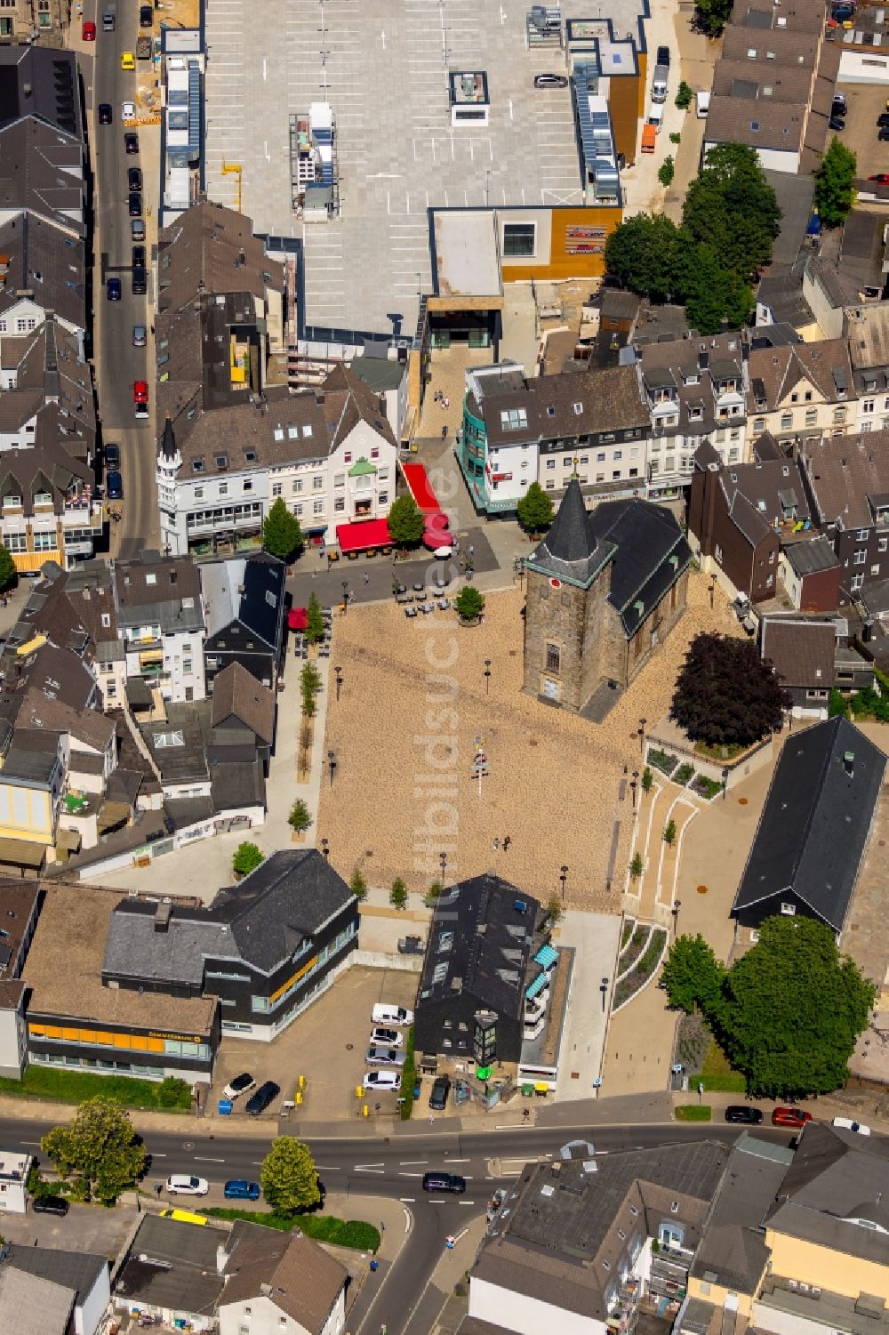 Velbert von oben - Neubau des Gebäudekomplexes des Einkaufszentrum „ StadtGalerie “ in Velbert im Bundesland Nordrhein-Westfalen, Deutschland