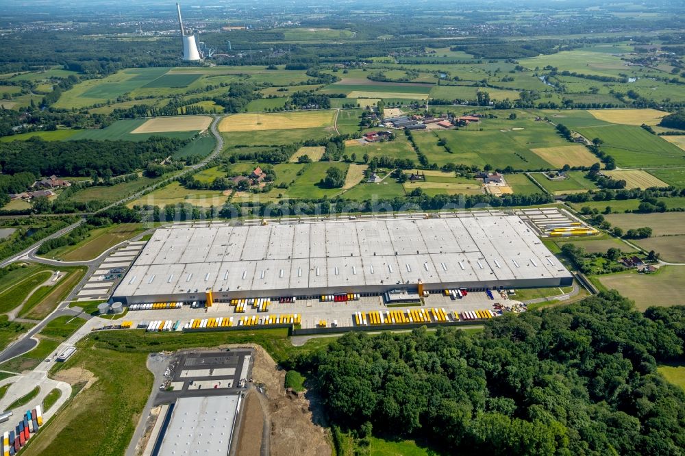 Werne aus der Vogelperspektive: Neubau eines Gebäudekomplexes auf dem Gelände des Logistikzentrums Amazon Logistik in Werne im Bundesland Nordrhein-Westfalen