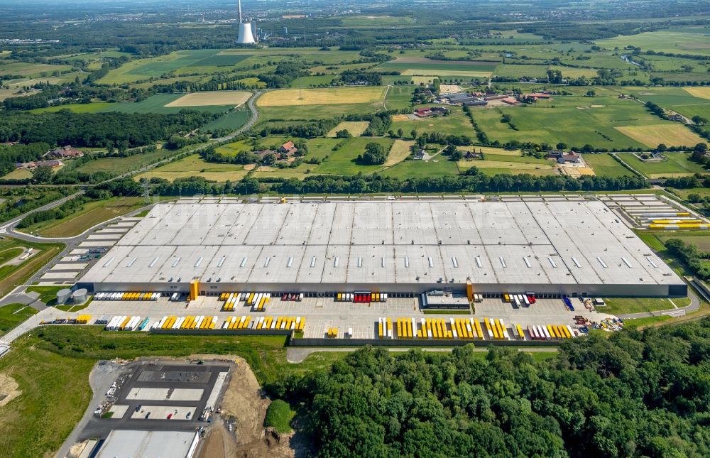 Werne von oben - Neubau eines Gebäudekomplexes auf dem Gelände des Logistikzentrums Amazon Logistik in Werne im Bundesland Nordrhein-Westfalen