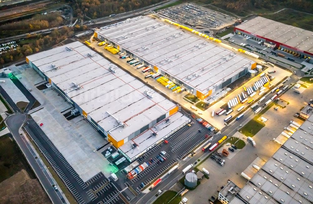 Luftbild Dortmund - Neubau eines Gebäudekomplexes auf dem Gelände des Logistikzentrums des Internethändlers Amazon im Ortsteil Innenstadt-Nord in Dortmund im Bundesland Nordrhein-Westfalen