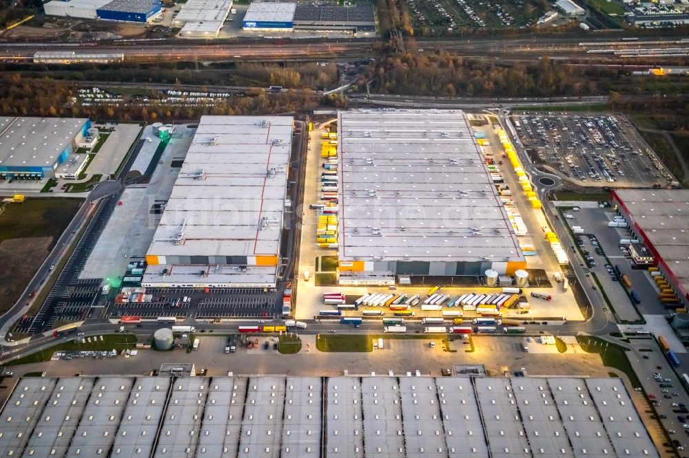 Luftaufnahme Dortmund - Neubau eines Gebäudekomplexes auf dem Gelände des Logistikzentrums des Internethändlers Amazon im Ortsteil Innenstadt-Nord in Dortmund im Bundesland Nordrhein-Westfalen