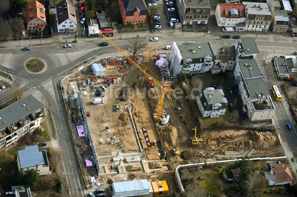 Berlin aus der Vogelperspektive: Neubau des Gebäudekomplexes des LIDL- Einkaufszentrum im Ortsteil Mahlsdorf in Berlin, Deutschland