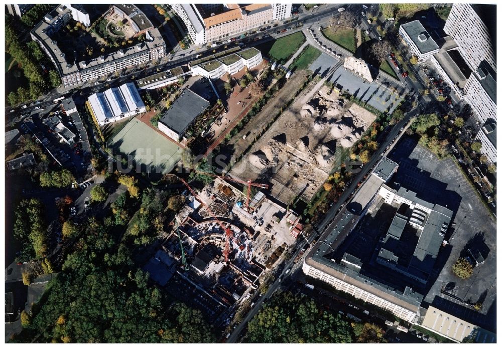 Berlin aus der Vogelperspektive: Neubau- Gelände der Arena Tempodrom an der Möckernstraße im Ortsteil Kreuzberg in Berlin, Deutschland